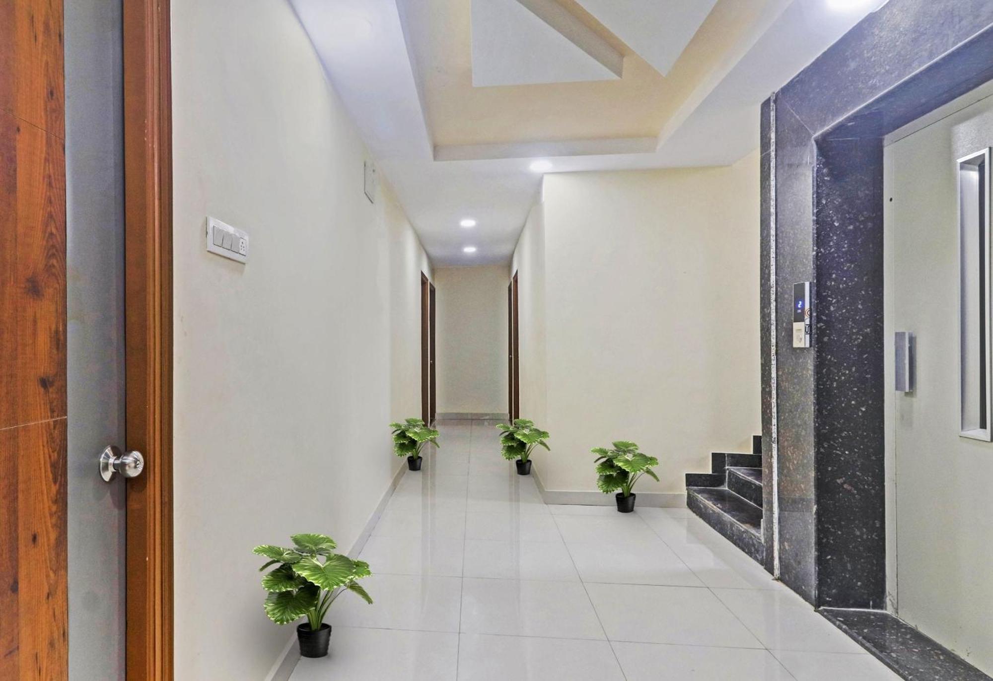 Super Hotel O Qualia Pride Financial District Gachibowli Bagian luar foto